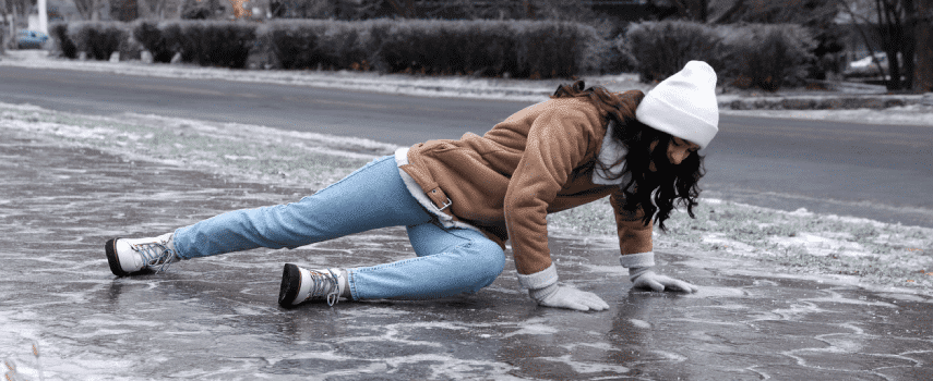 Who Is Responsible for Iced Sidewalks That Cause a Slip and Fall Injury